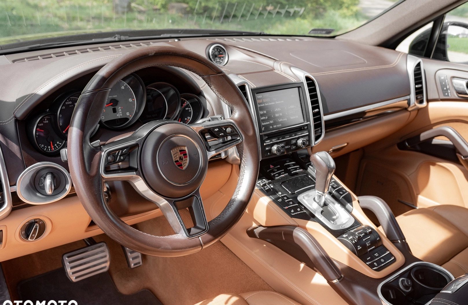 Porsche Cayenne cena 179900 przebieg: 127394, rok produkcji 2016 z Kościan małe 154